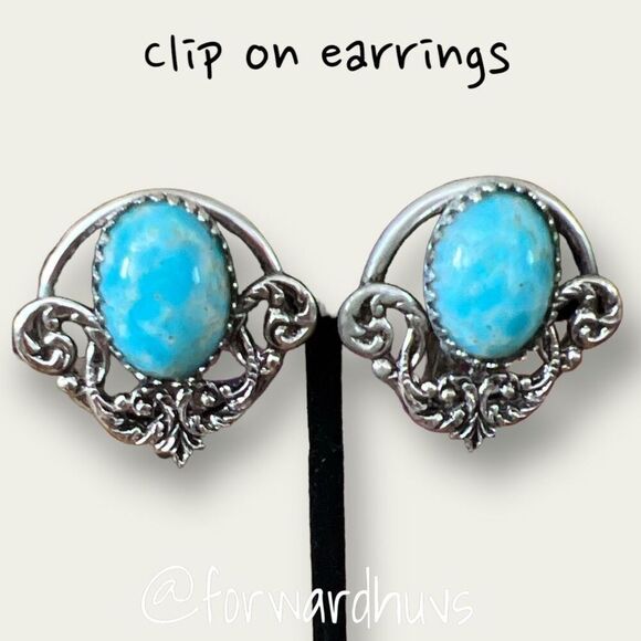 Southwest Style FAUX Turquoise Clip on Vintage Earrings  - Picture 4 of 9